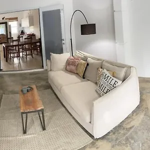 Susanna 3 Bedroom 2 Bathroom House Sleeps 6plus Holiday home